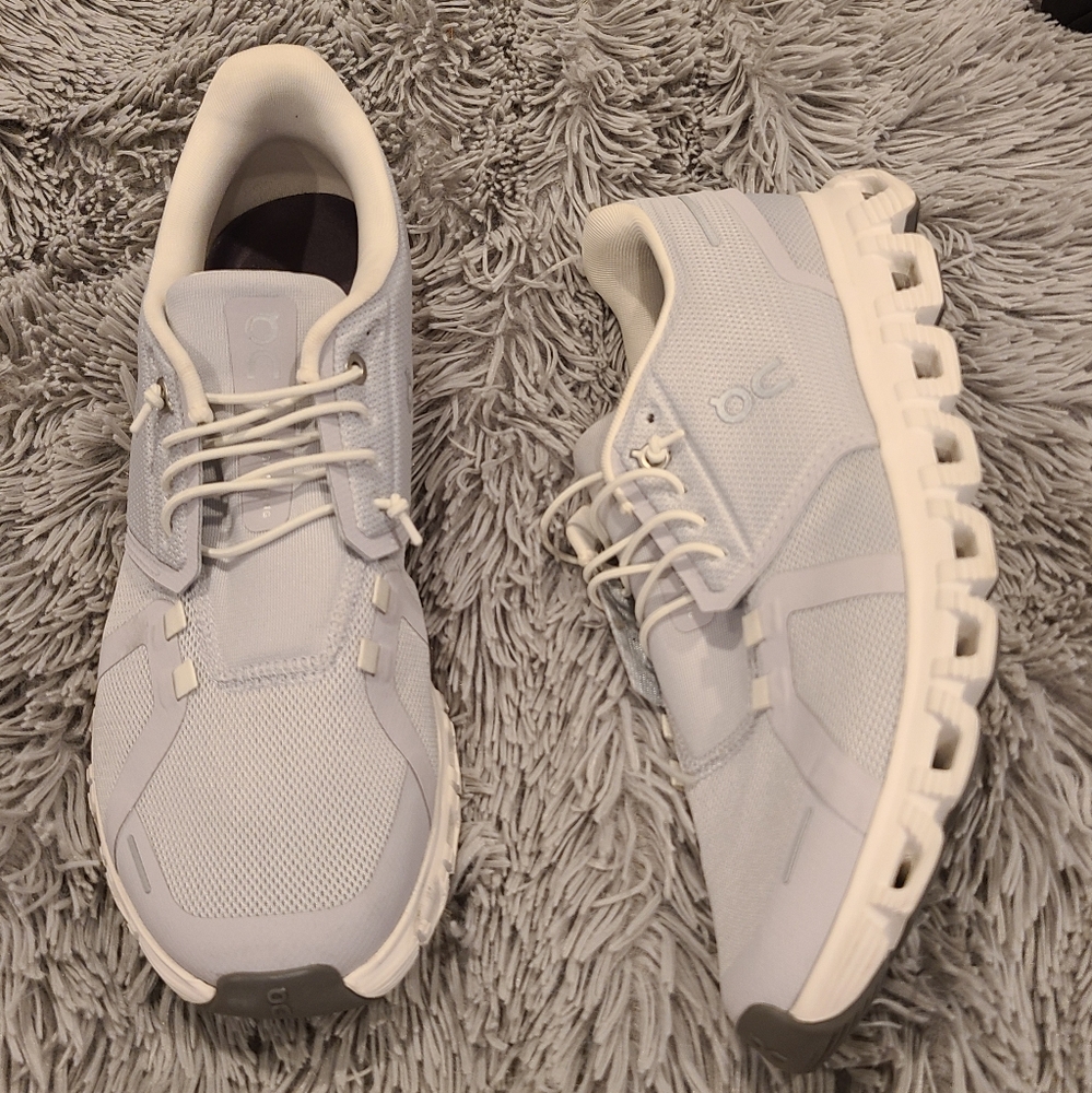 On Cloud 5 Running Shoes